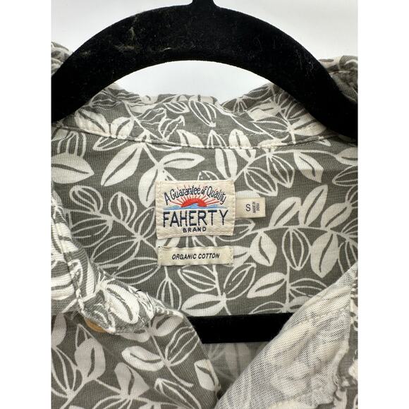 Faherty Seasons Knit Short Sleeve Button Up Shirt  Sage Leaf Print Men's Small - Picture 2 of 10